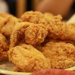 国产g蝌蚪👅九
